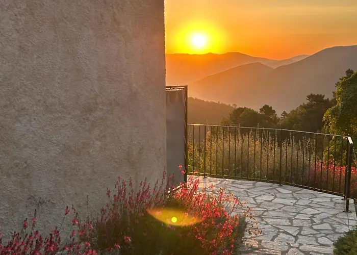 ホテル U Frascone